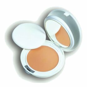 crema de rostro compacta acabado mate natural